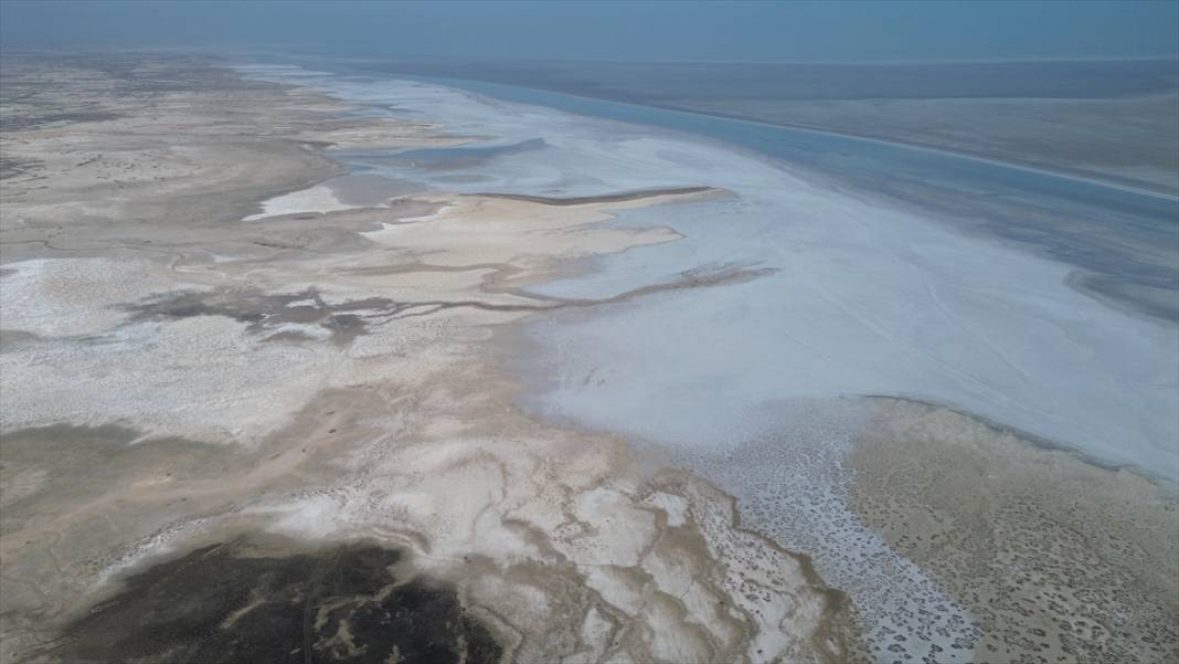 Tuz Gölü can çekişiyor! 130 bin futbol sahasından 13 bine düştü 10
